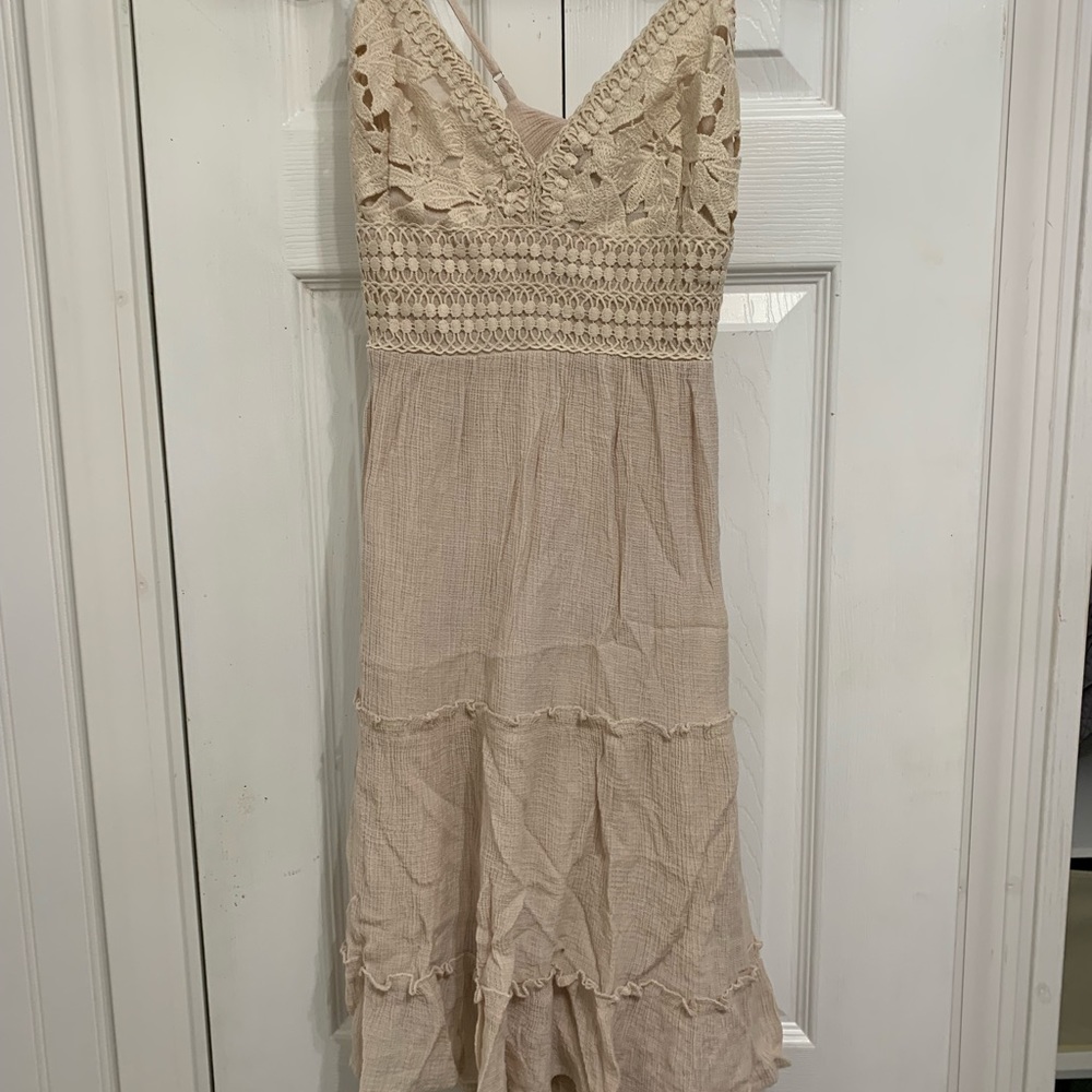 FLOWY BOUTIQUE DRESS